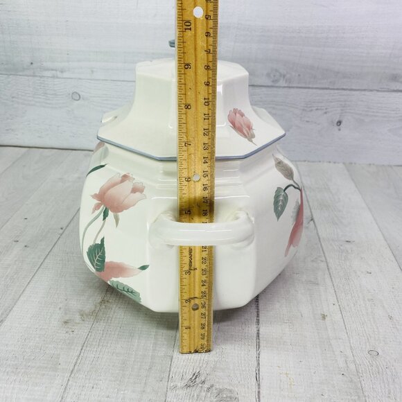 Mikasa CONTINENTAL SILK FLOWERS F3003 Octagonal  Lidded Handles 10"  Soup Tureen - Picture 9 of 12